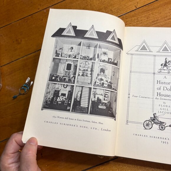 Signed First Edition: A History of Doll Houses by Flora Gill Jacobs - Picture 6 of 12